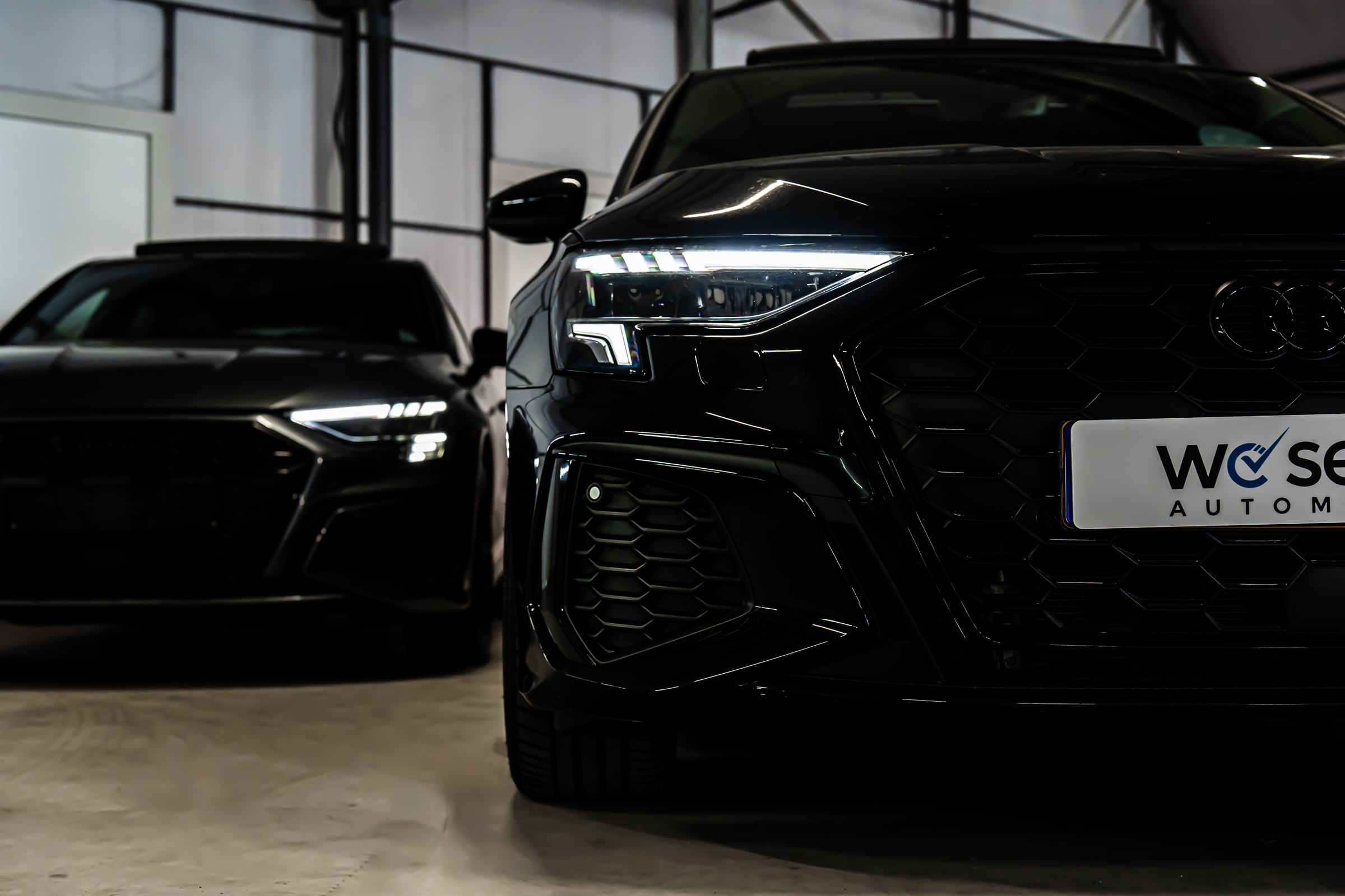 Audi met We Select-kenteken in de showroom