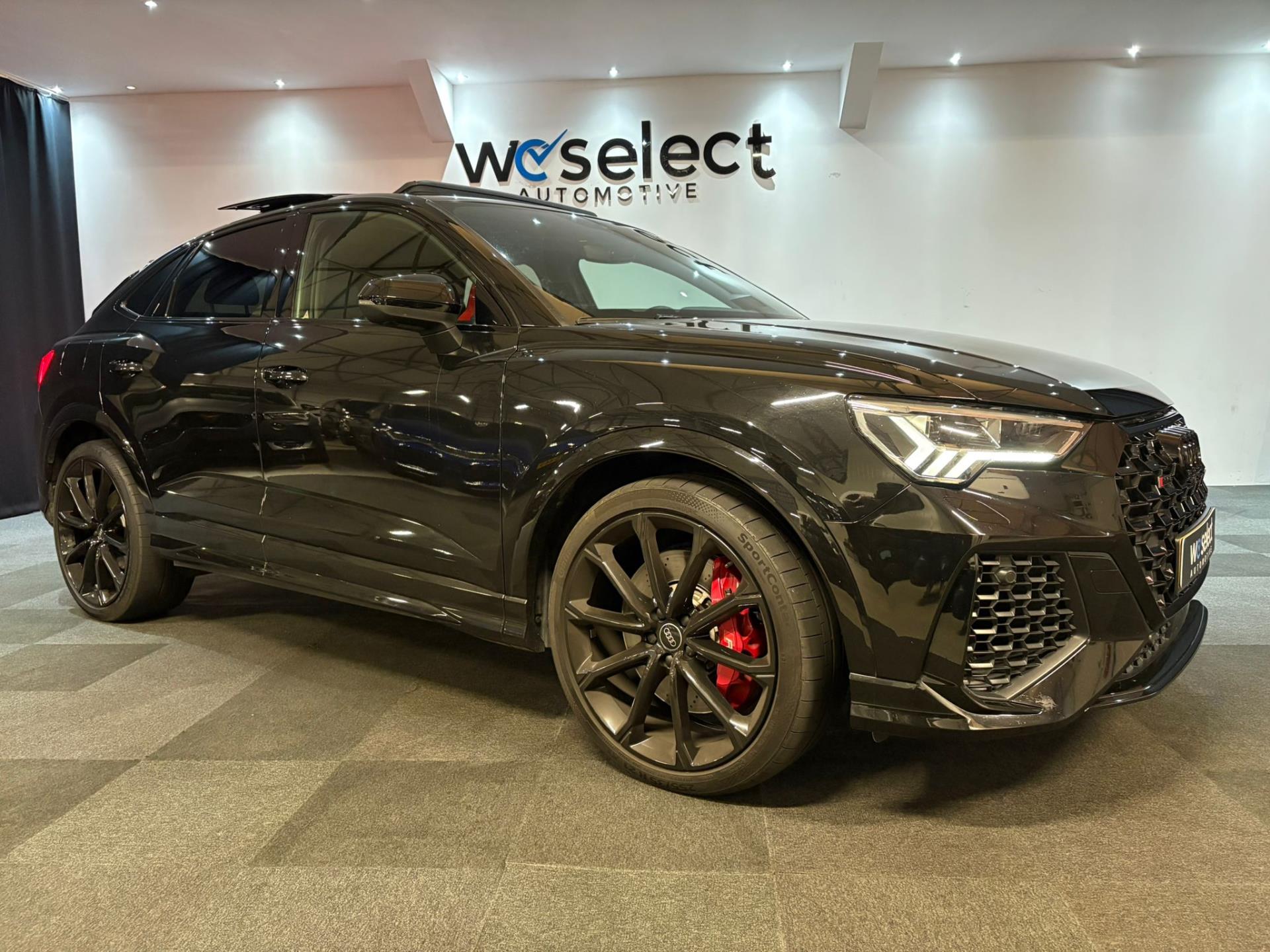 47988567-4.jpg